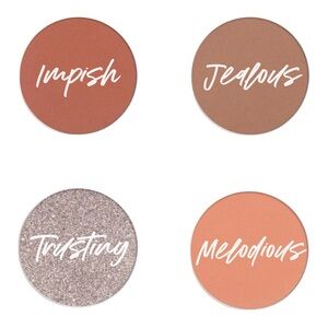 YOUNIQUE MOODSTRUCK PRESSED SHADOW QUAD PALETTE - BRAND NEW